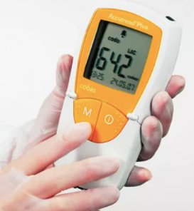 Accutrend plus meter voor glucose en cholesterolmeting - Medequip
